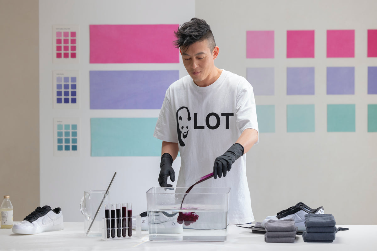 WATCH EDISON CHEN DIP DYE THE CLOT x FRAGMENT DESIGN x NIKE DUNK INTO HIS FAVORITE COLOR