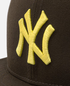 Easter New York Yankees Cooperstown Soft Yellow Undervisor Walnut 59Fifty Cap (Brown)