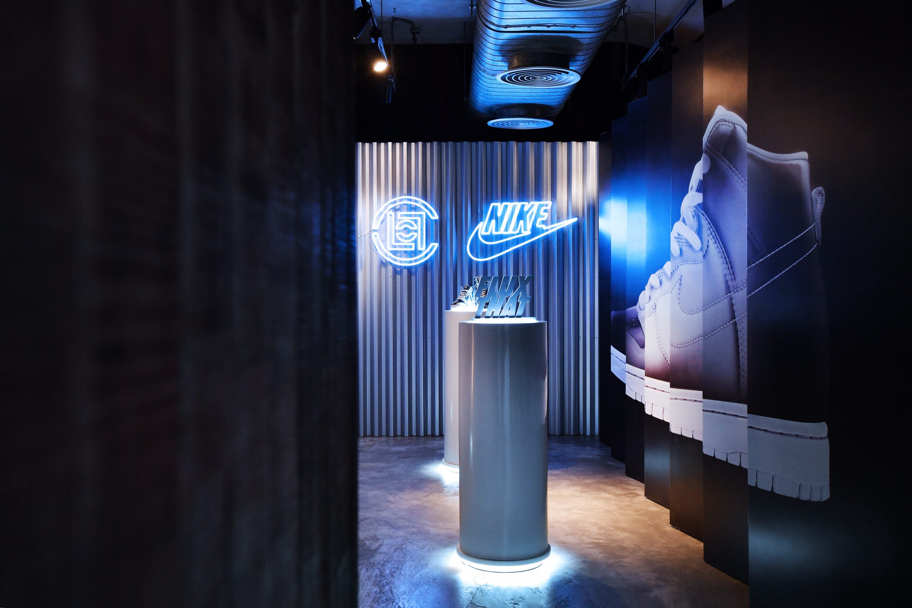 Nike store optical illusion Clearance