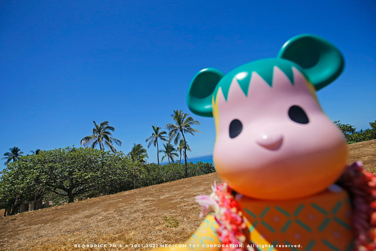 HAWAIIAN TRAVELS WITH THE CLOT x MEDICOM TOY BE@RBRICK “SUMMER