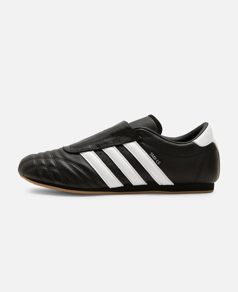 最終値下げ！新品　adidas TAEKWONDO シューズ 黒/白 箱付き WMNS ADIDAS TAEKWONDO - CLOUD WHITE / CORE BLACK