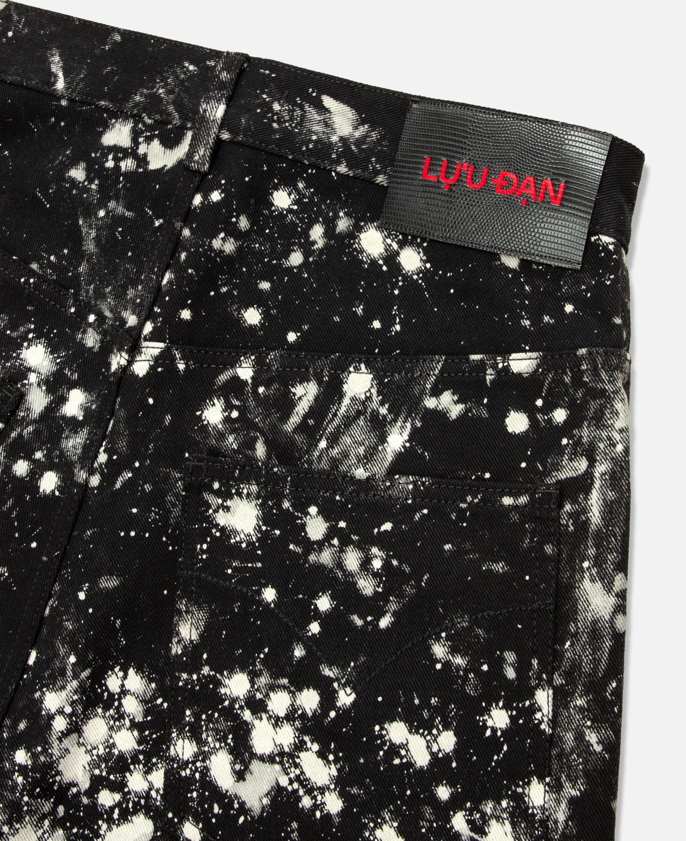 Bleached Wide Cropped Jeans (Black)