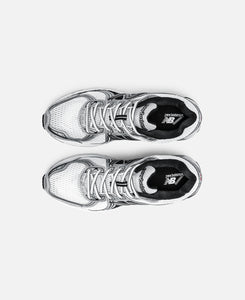860 V2 (White)