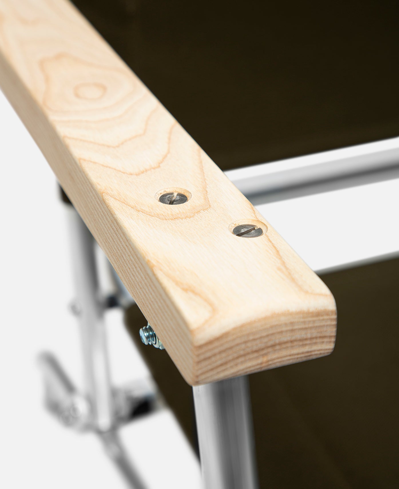 Lower Chair (Khaki)