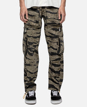 Tiger Camo Classic Cargo Pants (Camo)