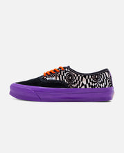 Authentic L (Black)